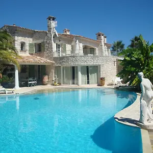 la-bergerie-bb.fr-provencehotel.com/